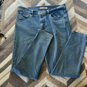 Levi’s 720 high rise skinny crop jeans